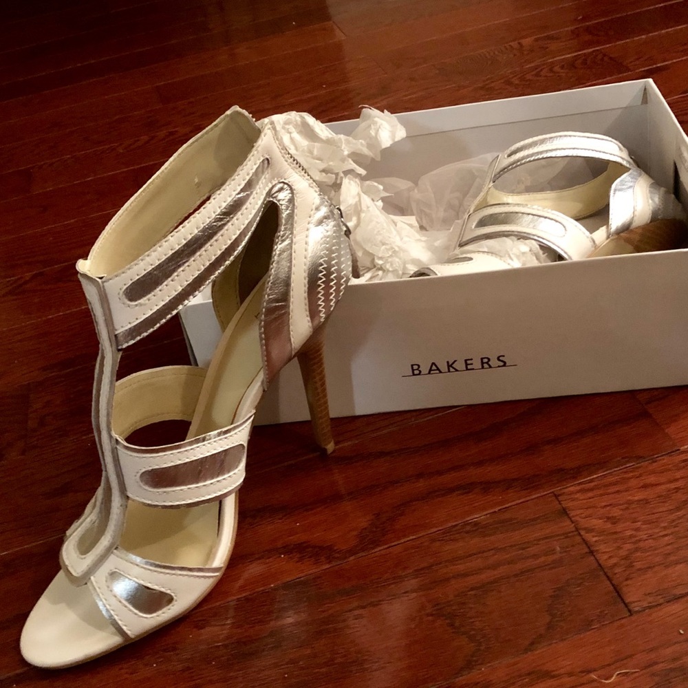 Women’s dress sandals